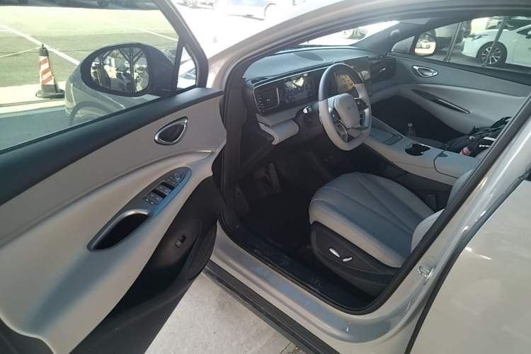 Used BYD Sealion 06 New Energy 2025 Model DM-i 170 Navigation Pro Edition Driver Seat