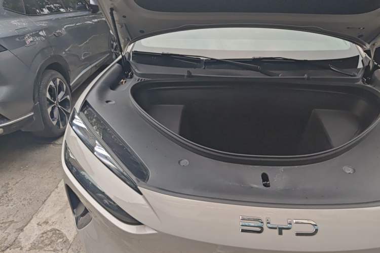 Used BYD Sealion 06 New Energy 2025 Model EV 520 Navigation Edition Engine Bay Right