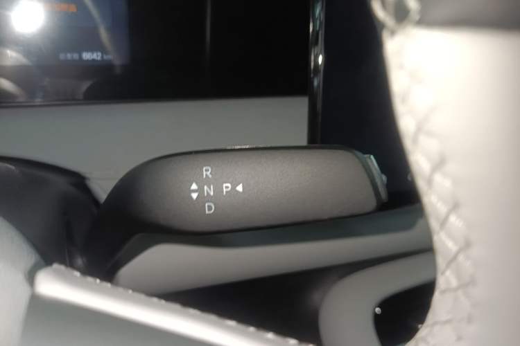 Used BYD Sealion 06 New Energy 2025 Model DM-i 170 Navigation Pro Edition Gear Lever