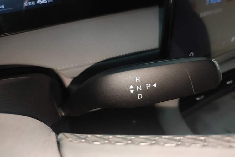 Used BYD Sealion 06 New Energy 2025 Model DM-i 170 Navigation Pro Edition Gear Lever