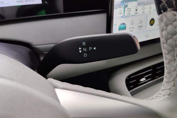 Used BYD Sealion 06 New Energy 2025 Model EV 520 Navigation Edition Gear Lever