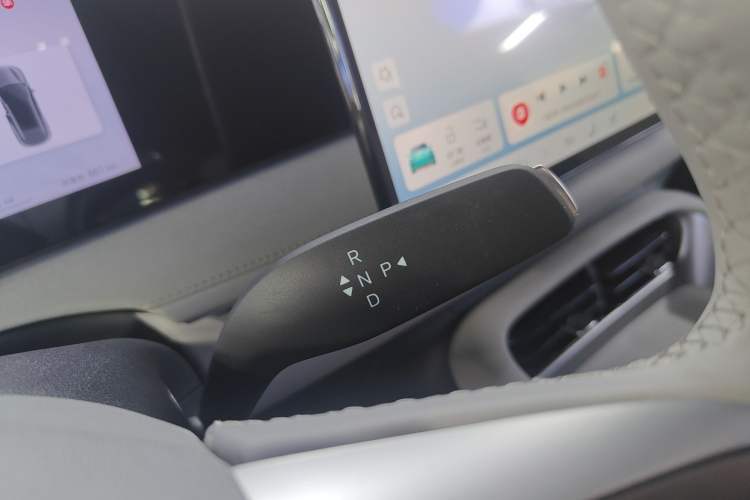 Used BYD Sealion 06 New Energy 2025 DM-i High-Trim Model Gear Lever