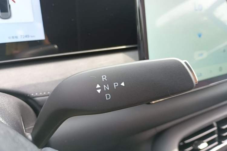 Used BYD Sealion 06 New Energy 2025 Model DM-i 170 Navigation Pro Edition Gear Lever