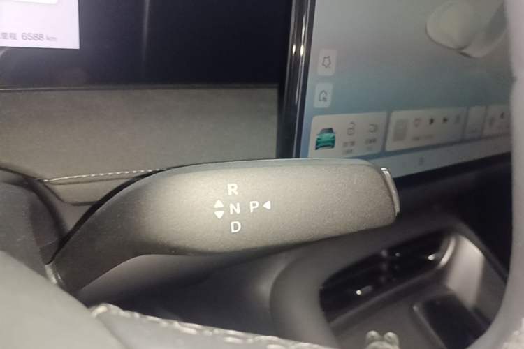 Used BYD Sealion 06 New Energy 2025 DM-i High-Trim Model Gear Lever