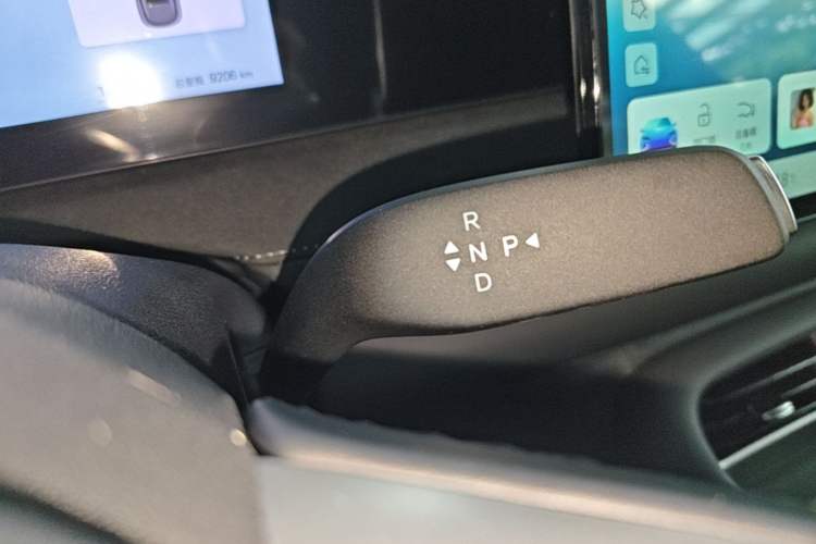 Used BYD Sealion 06 New Energy 2025 Model DM-i 170 Navigation Plus Edition Gear Lever
