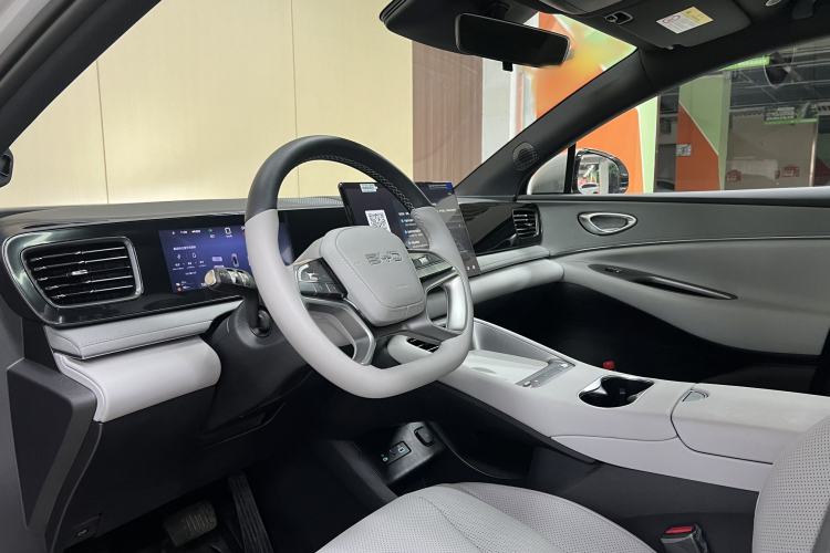 Used BYD Sealion 06 New Energy 2025 Model DM-i 170 Navigation Pro Edition Interior 1