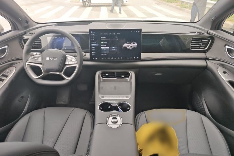 Used BYD Sealion 06 New Energy 2025 Model DM-i 170 Navigation Plus Edition Interior 1