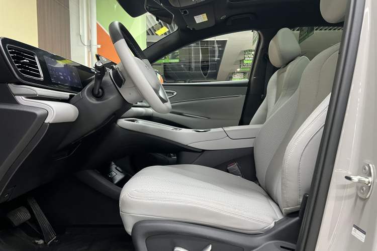 Used BYD Sealion 06 New Energy 2025 Model DM-i 170 Navigation Pro Edition Interior 2