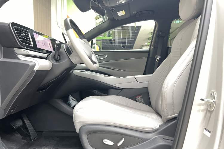 Used BYD Sealion 06 New Energy 2025 Model EV 520 Navigation Edition Interior 2
