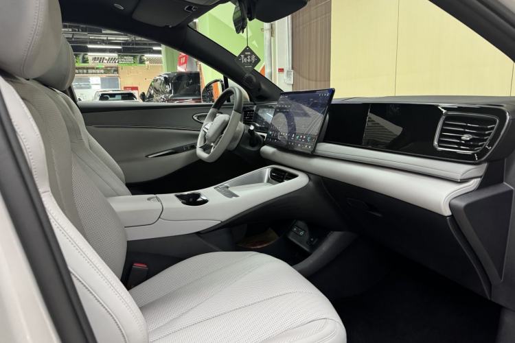Used BYD Sealion 06 New Energy 2025 Model DM-i 170 Navigation Pro Edition Interior 3