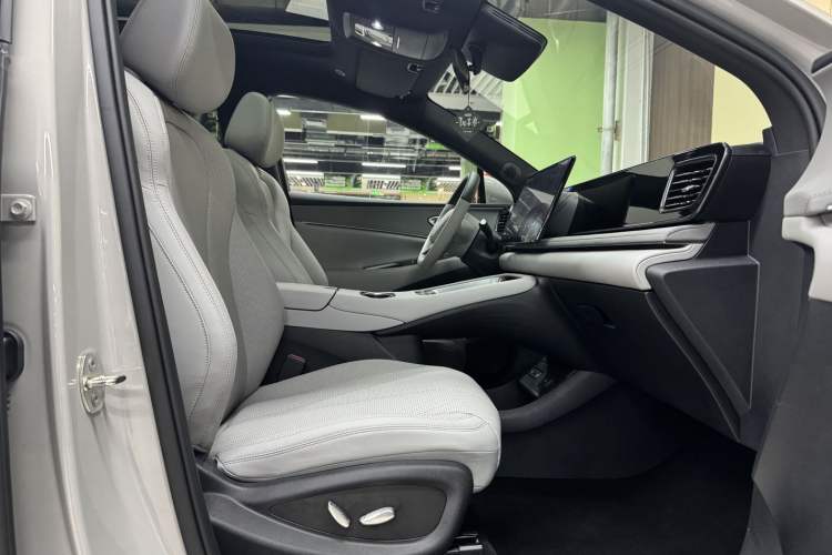 Used BYD Sealion 06 New Energy 2025 Model DM-i 170 Navigation Pro Edition Interior 4