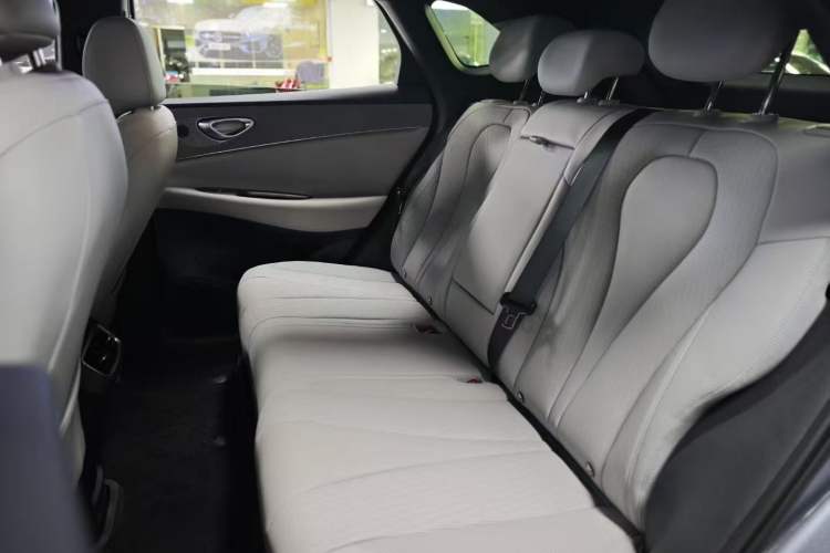 Used BYD Sealion 06 New Energy 2025 DM-i High-Trim Model Interior 4