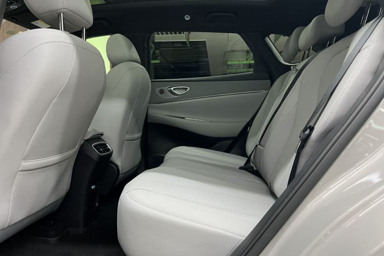 Used BYD Sealion 06 New Energy 2025 Model DM-i 170 Navigation Pro Edition Interior 5