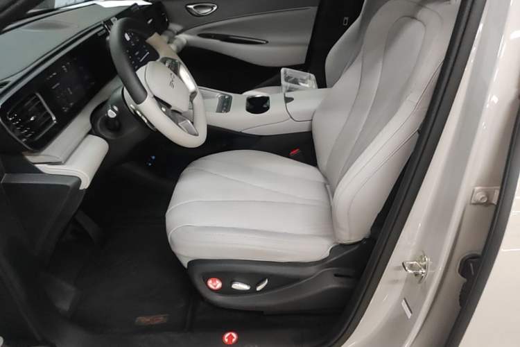 Used BYD Sealion 06 New Energy 2025 Model DM-i 170 Navigation Pro Edition Left Front Seat