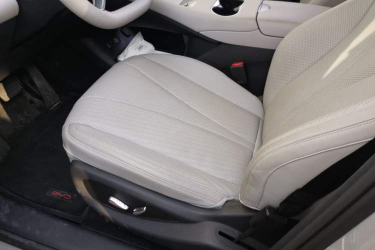 Used BYD Sealion 06 New Energy 2025 Model DM-i 170 Navigation Pro Edition Left Front Seat