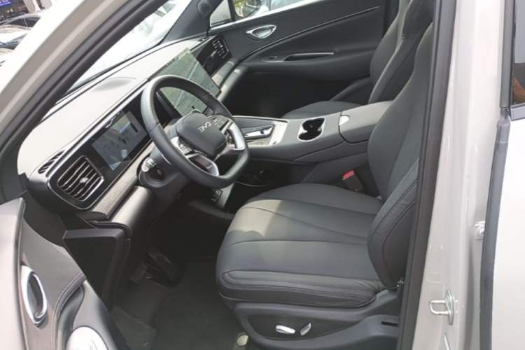 Used BYD Sealion 06 New Energy 2025 Model DM-i 170 Navigation Pro Edition Left Front Seat