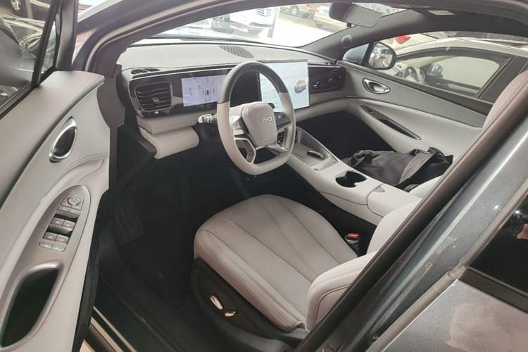 Used BYD Sealion 06 New Energy 2025 Model EV 605 Navigation Pro Edition Left Front Seat