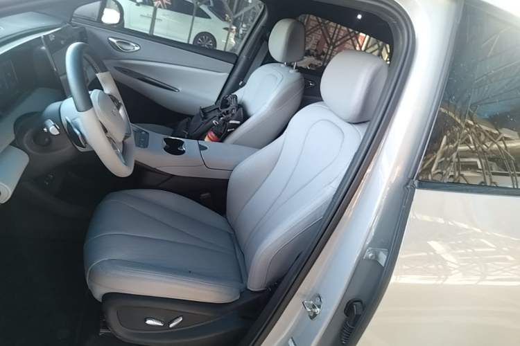 Used BYD Sealion 06 New Energy 2025 Model DM-i 170 Navigation Pro Edition Left Front Seat