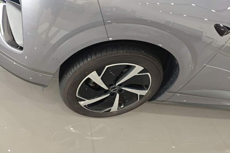 Used BYD Sealion 06 New Energy 2025 Model DM-i 170 Navigation Plus Edition Left Front Wheel Hub