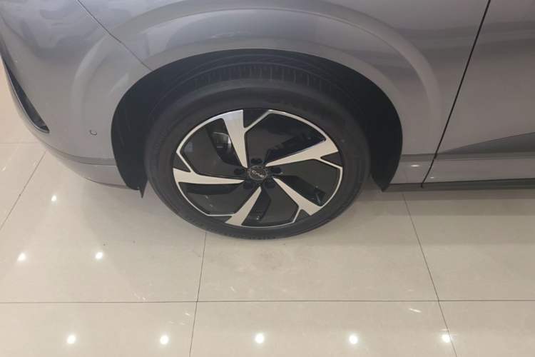 Used BYD Sealion 06 New Energy 2025 Model DM-i 170 Navigation Plus Edition Left Front Wheel Hub
