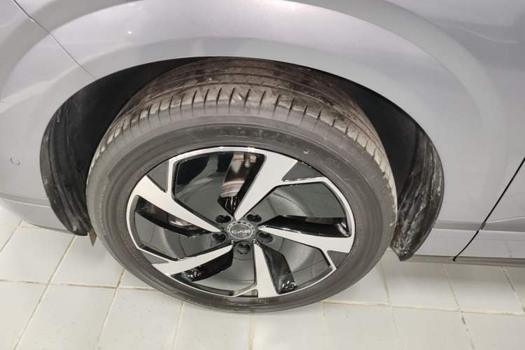 Used BYD Sealion 06 New Energy 2025 Model DM-i 170 Navigation Plus Edition Left Front Wheel Hub