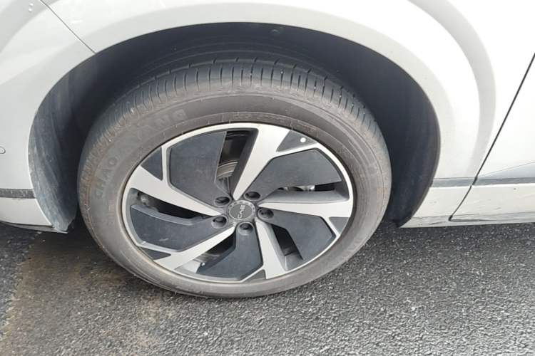 Used BYD Sealion 06 New Energy 2025 Model EV 605 Navigation Pro Edition Left Front Wheel Hub