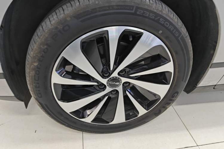 Used BYD Sealion 06 New Energy 2025 DM-i High-Trim Model Left Front Wheel Hub