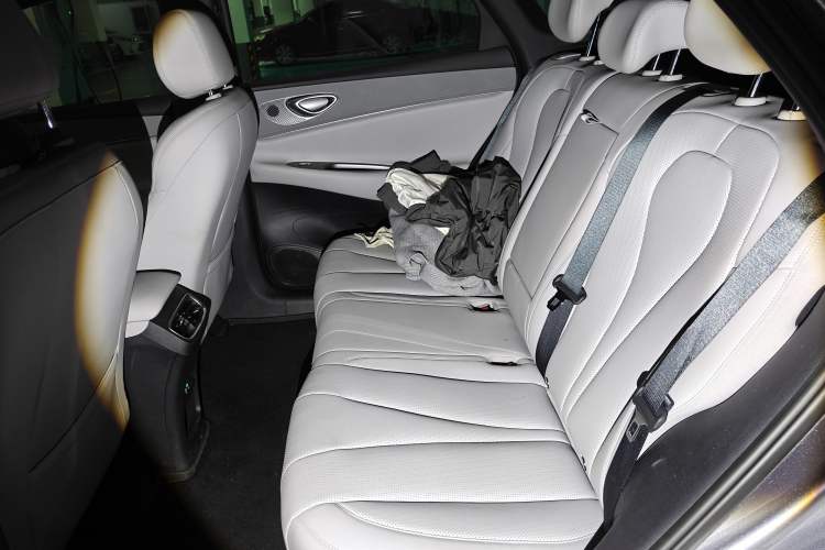 Used BYD Sealion 06 New Energy 2025 Model DM-i 170 Navigation Pro Edition Left Rear Seat