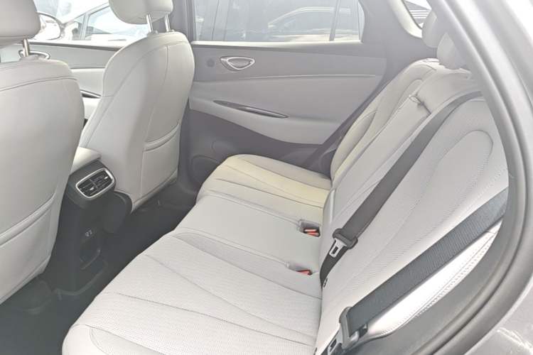 Used BYD Sealion 06 New Energy 2025 Model EV 605 Navigation Pro Edition Left Rear Seat