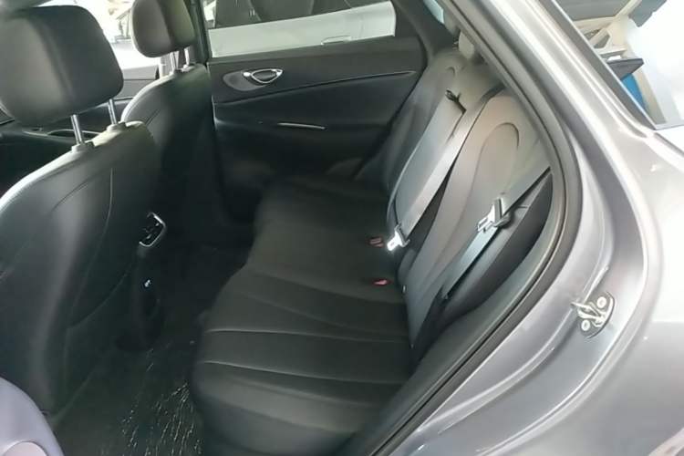 Used BYD Sealion 06 New Energy 2025 Model EV 605 Navigation Pro Edition Left Rear Seat