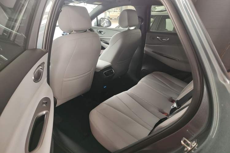 Used BYD Sealion 06 New Energy 2025 Model EV 605 Navigation Pro Edition Left Rear Seat