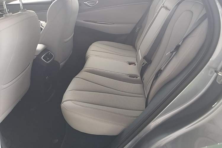 Used BYD Sealion 06 New Energy 2025 Model EV 605 Navigation Pro Edition Left Rear Seat