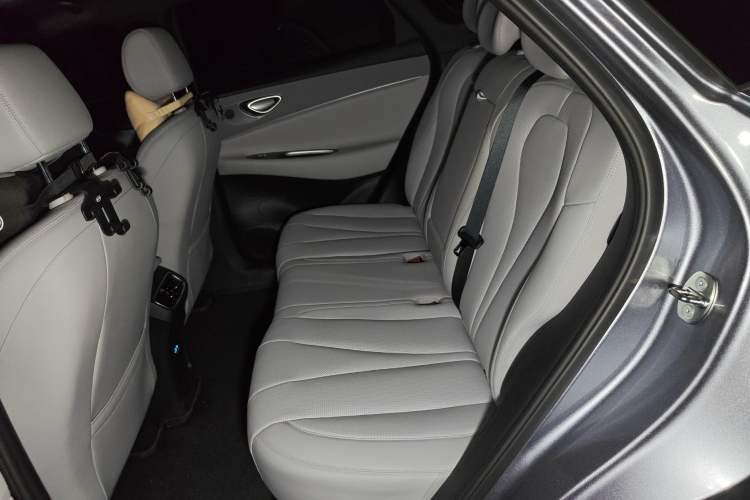 Used BYD Sealion 06 New Energy 2025 Model DM-i 170 Navigation Pro Edition Left Rear Seat