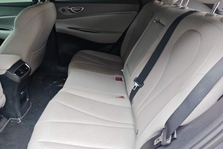 Used BYD Sealion 06 New Energy 2025 Model EV 605 Navigation Pro Edition Left Rear Seat