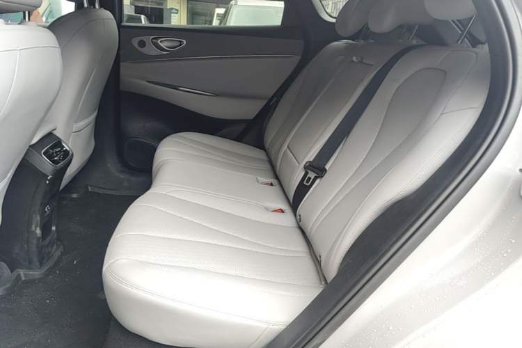 Used BYD Sealion 06 New Energy 2025 Model EV 605 Navigation Pro Edition Left Rear Seat