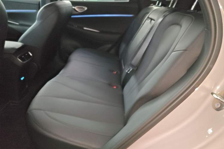 Used BYD Sealion 06 New Energy 2025 Model DM-i 170 Navigation Plus Edition Left Rear Seat