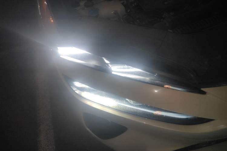 Used BYD Sealion 06 New Energy 2025 Model DM-i 170 Navigation Pro Edition Right Front Headlight