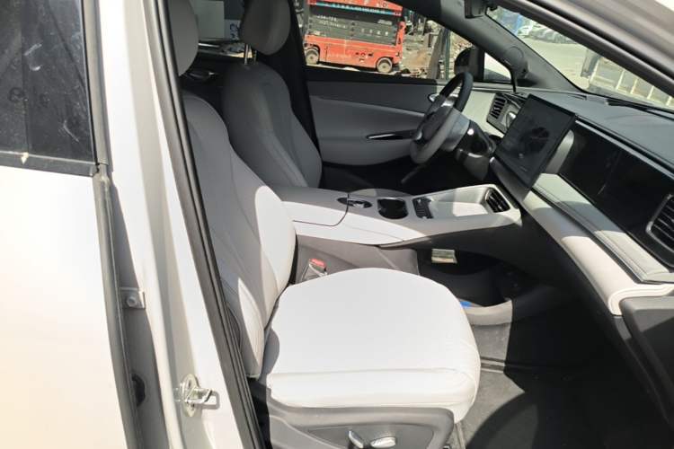 Used BYD Sealion 06 New Energy 2025 Model DM-i 170 Navigation Plus Edition Right Front Seat