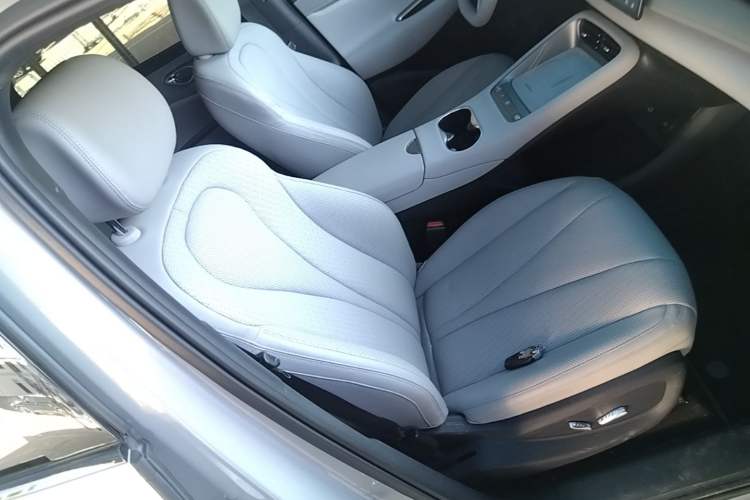 Used BYD Sealion 06 New Energy 2025 Model DM-i 170 Navigation Pro Edition Right Front Seat