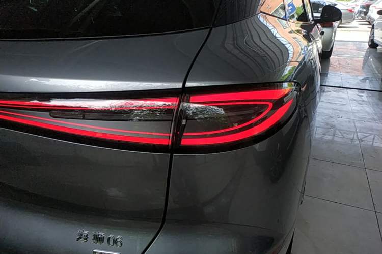Used BYD Sealion 06 New Energy 2025 Model EV 605 Navigation Pro Edition Right Rear Taillight