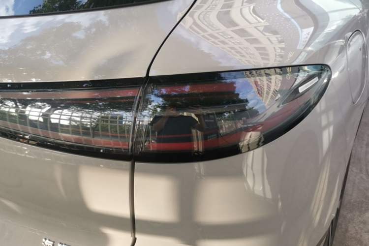 Used BYD Sealion 06 New Energy 2025 Model DM-i 170 Navigation Pro Edition Right Rear Taillight