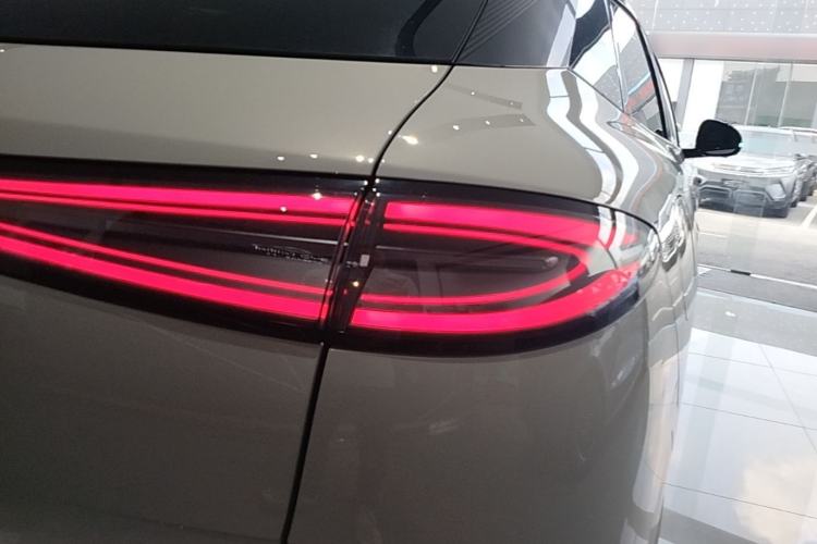 Used BYD Sealion 06 New Energy 2025 Model EV 605 Navigation Pro Edition Right Rear Taillight