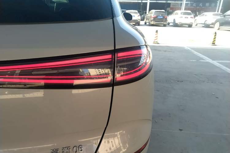 Used BYD Sealion 06 New Energy 2025 Model DM-i 170 Navigation Pro Edition Right Rear Taillight