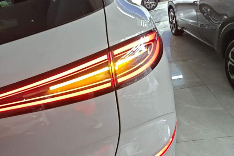 Used BYD Sealion 06 New Energy 2025 Model DM-i 170 Navigation Plus Edition Right Rear Taillight