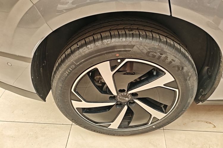 Used BYD Sealion 06 New Energy 2025 Model DM-i 170 Navigation Plus Edition Right Rear Wheel Hub