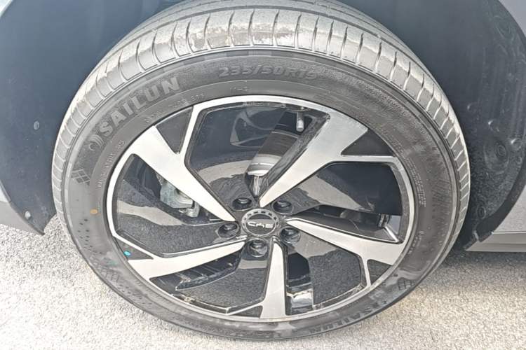 Used BYD Sealion 06 New Energy 2025 Model EV 605 Navigation Pro Edition Right Rear Wheel Hub