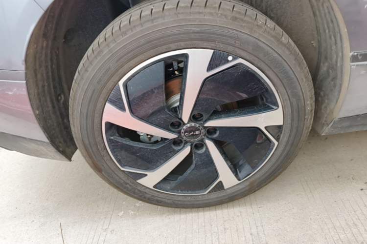 Used BYD Sealion 06 New Energy 2025 Model DM-i 170 Navigation Pro Edition Right Rear Wheel Hub