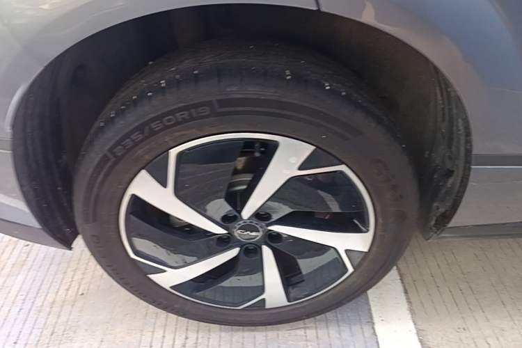Used BYD Sealion 06 New Energy 2025 Model DM-i 170 Navigation Plus Edition Right Rear Wheel Hub