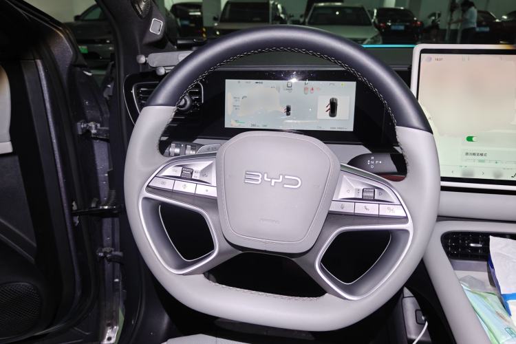 Used BYD Sealion 06 New Energy 2025 Model DM-i 170 Navigation Pro Edition Steering Wheel