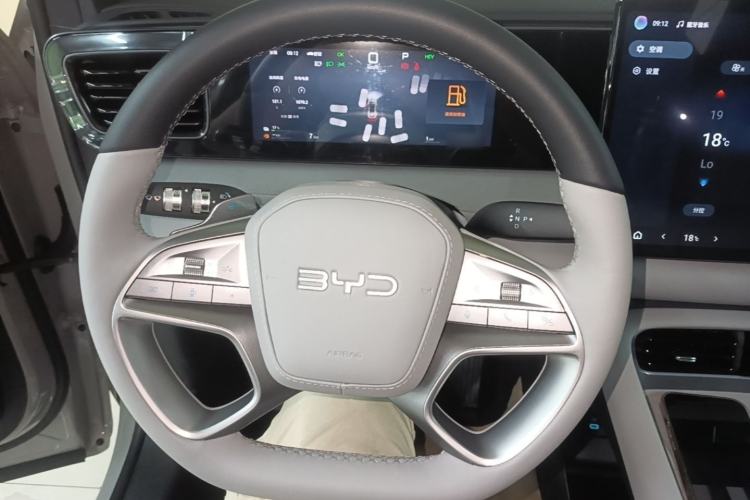 Used BYD Sealion 06 New Energy 2025 Model DM-i 170 Navigation Pro Edition Steering Wheel